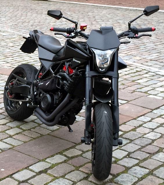 Nuda mit Arrow neu.JPG