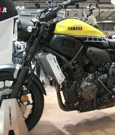 Yamaha-a-EICMA-2015-la-XSR-900-e-le-altre_horizontal_lancio_sezione_grande_2013.jpg