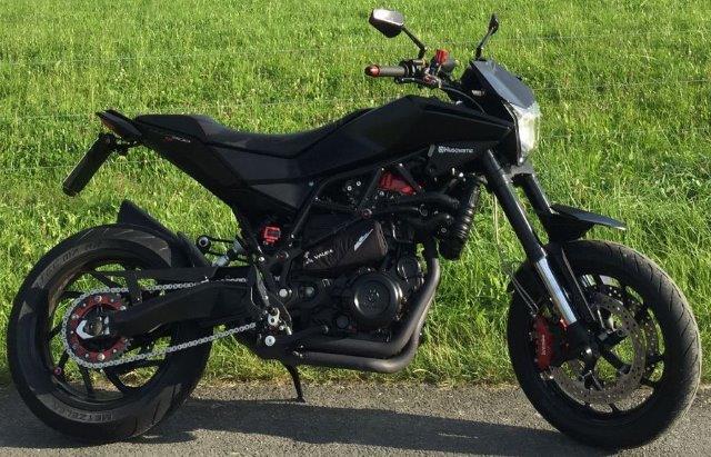 Nuda mit Supersprox (2).jpg