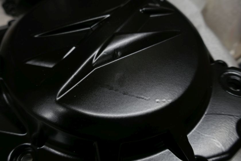 Streifen und Delle im Kupplungsdeckel