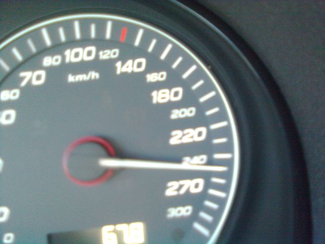 Die roten Nummernschilder, haben natürlich das Gesamtbild PERFEKT abgerundet