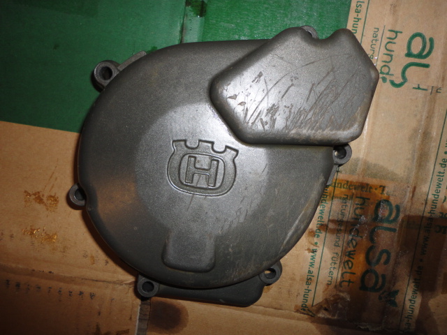 husqvarna te 2004-zuendungsdeckel.JPG