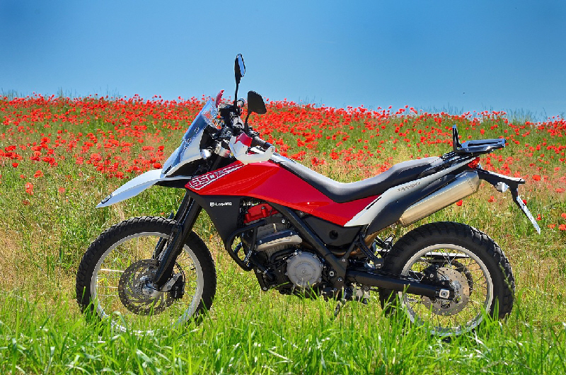 Husqvarna TR 650 Terra kleiner.jpg