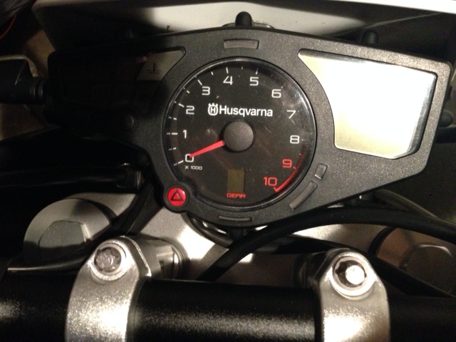 Nuda 900 Mod. 12 Tacho.JPG