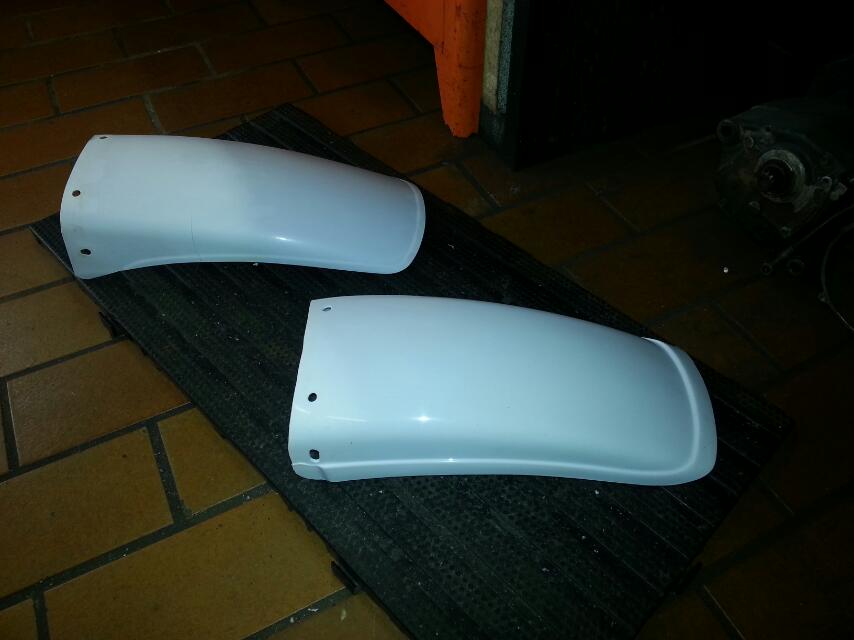 hinten der original Kotie, im Vordergrund der Repro